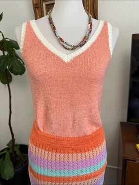 Splendid coral V-Neck Sleeveless Knit Top